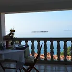 Petra Apartment *