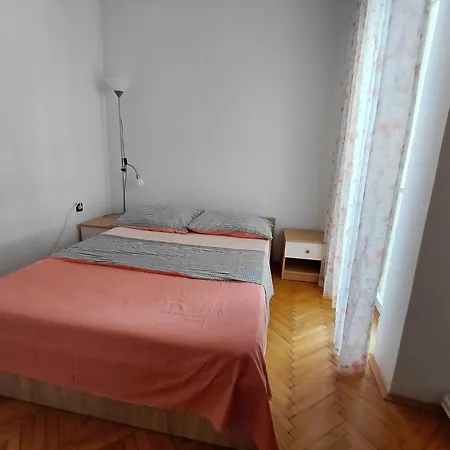 Apartament Petra *