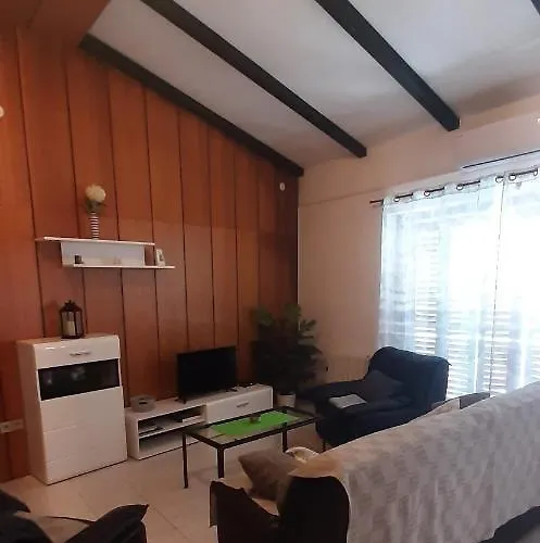 Petra Tribunj (Sibenik-Knin)