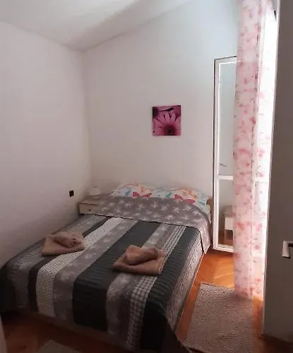 Petra Tribunj (Sibenik-Knin)